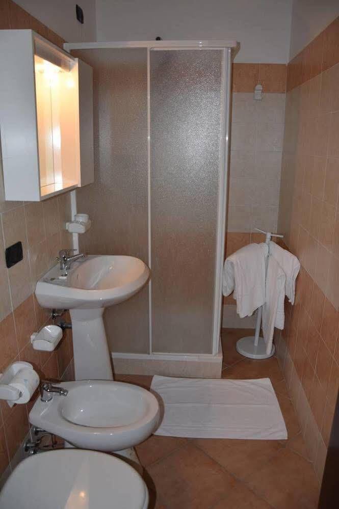 Hotel Il Boschetto Tolentino Exteriör bild